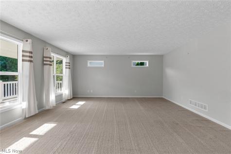 995 Flanders Wadsworth OH 44281