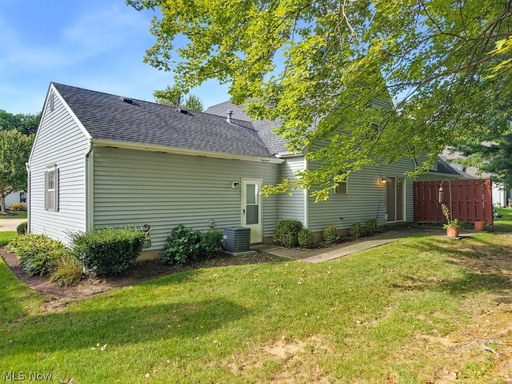 93 Dover Place Lane Northfield OH 44067