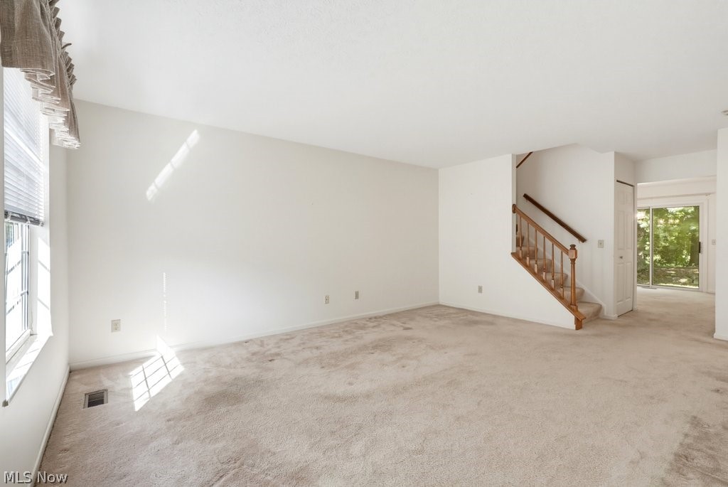 93 Dover Place Lane Northfield OH 44067