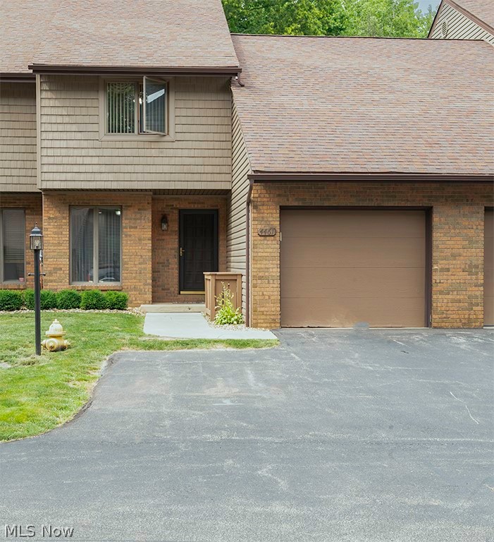 4461 Willow Creek Drive SE Howland OH 44484