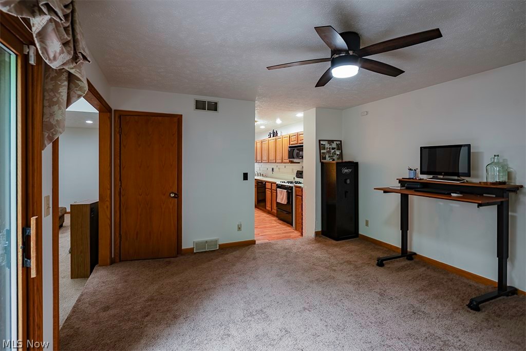 4461 Willow Creek Drive SE Howland OH 44484