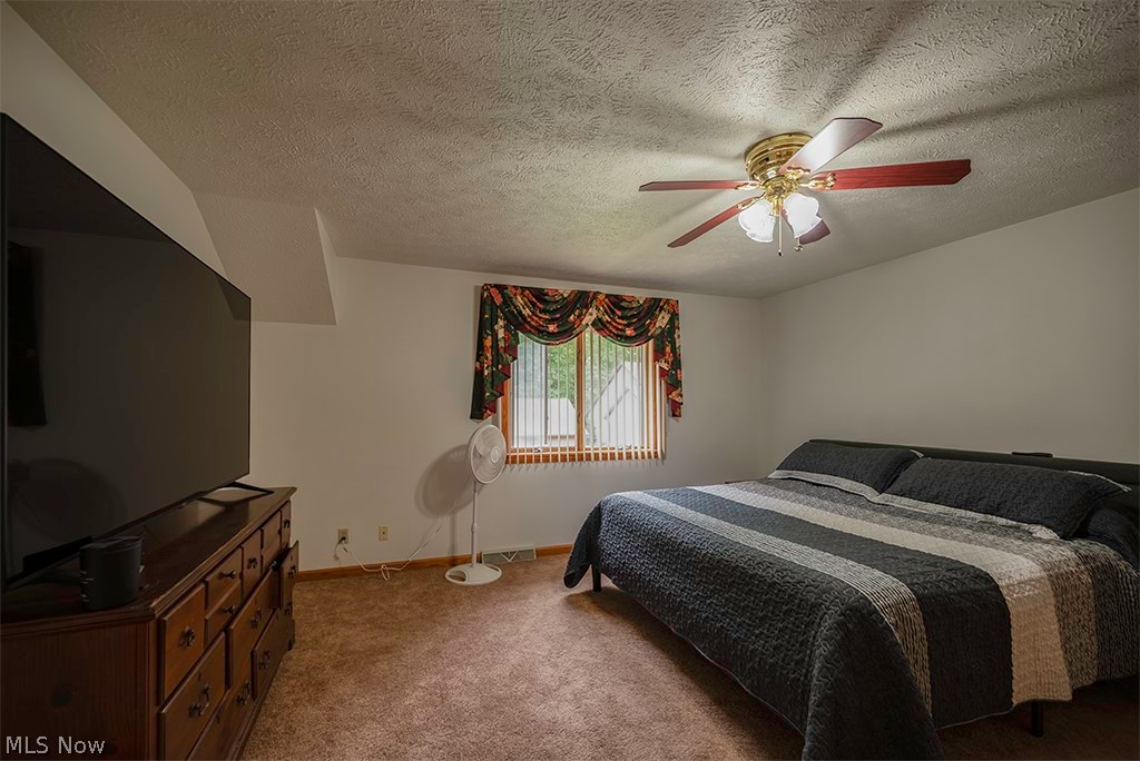 4461 Willow Creek Drive SE Howland OH 44484