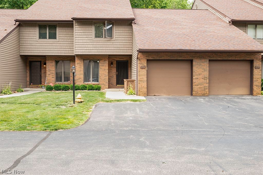 4461 Willow Creek Drive SE Howland OH 44484