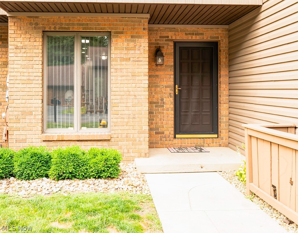 4461 Willow Creek Drive SE Howland OH 44484