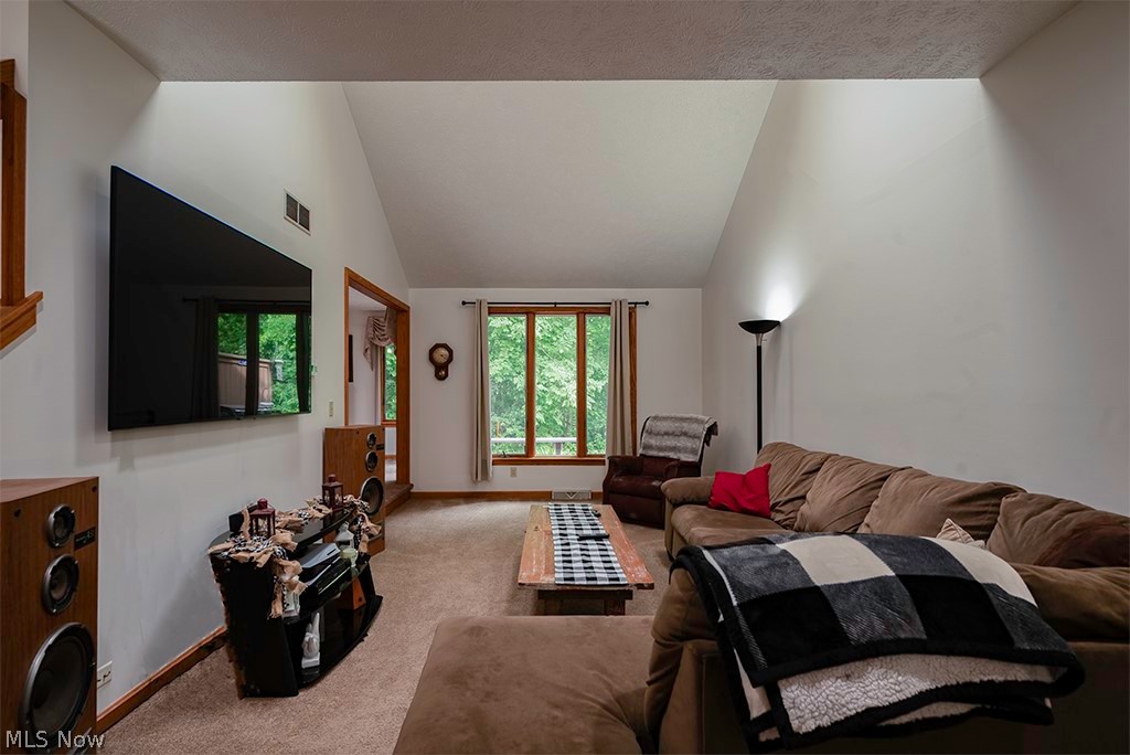 4461 Willow Creek Drive SE Howland OH 44484
