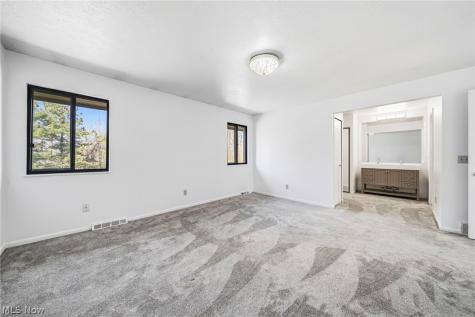 210 Teal Trace Mayfield Heights OH 44124