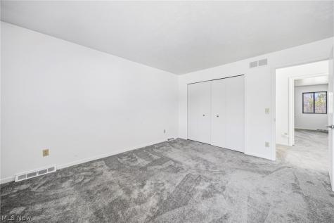210 Teal Trace Mayfield Heights OH 44124