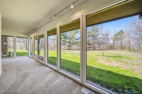 210 Teal Trace Mayfield Heights OH 44124