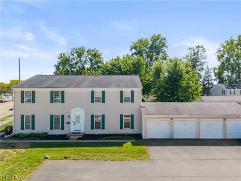 28 Valley Forge Lane Elyria OH 44035