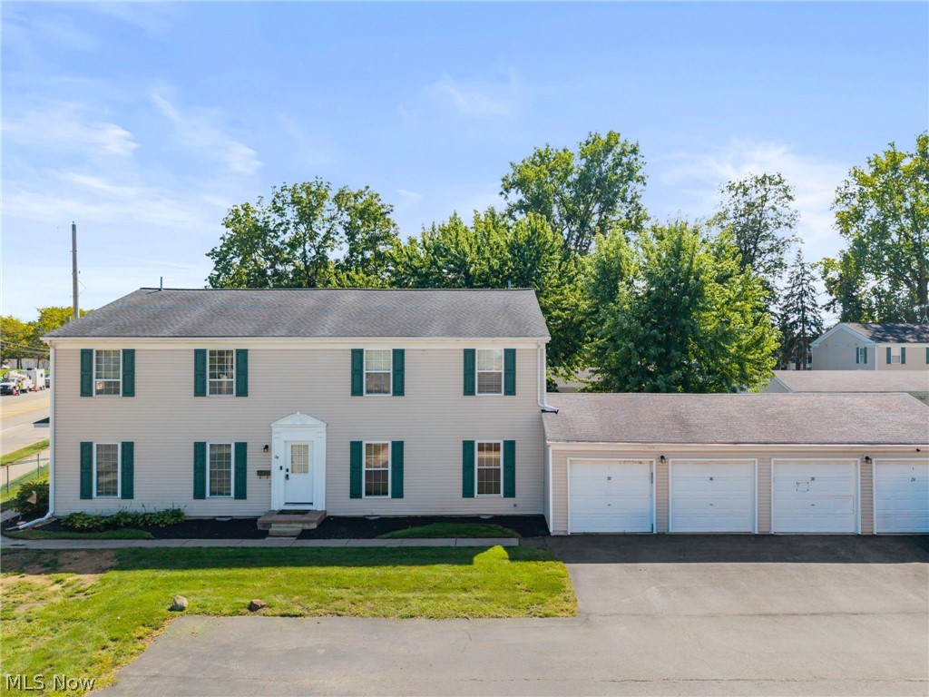 28 Valley Forge Lane Elyria OH 44035
