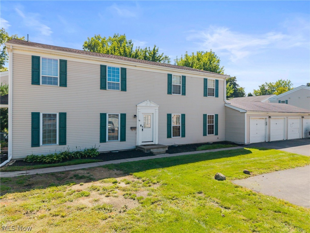 28 Valley Forge Lane Elyria OH 44035