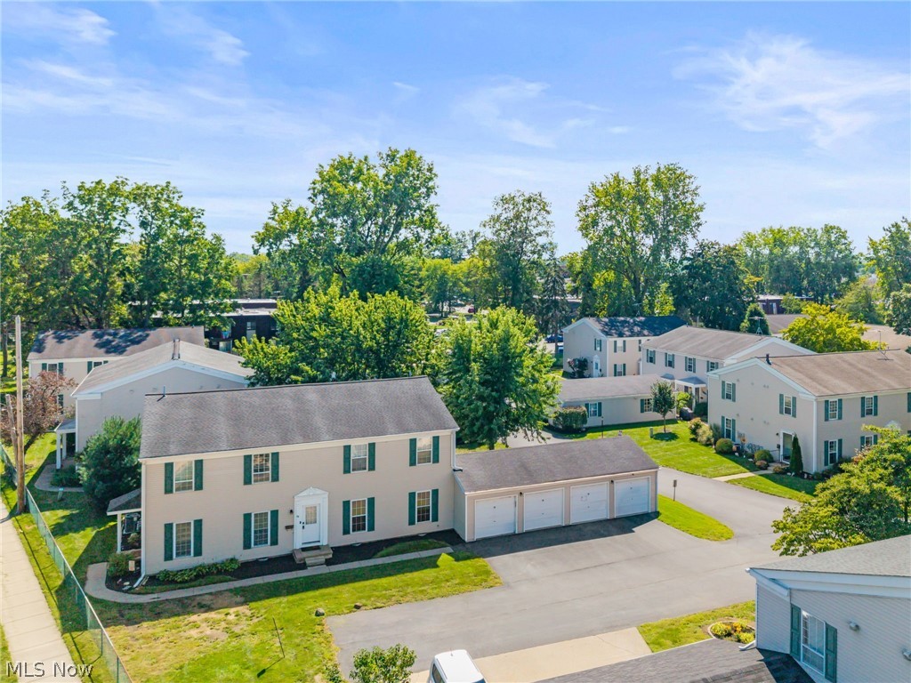 28 Valley Forge Lane Elyria OH 44035