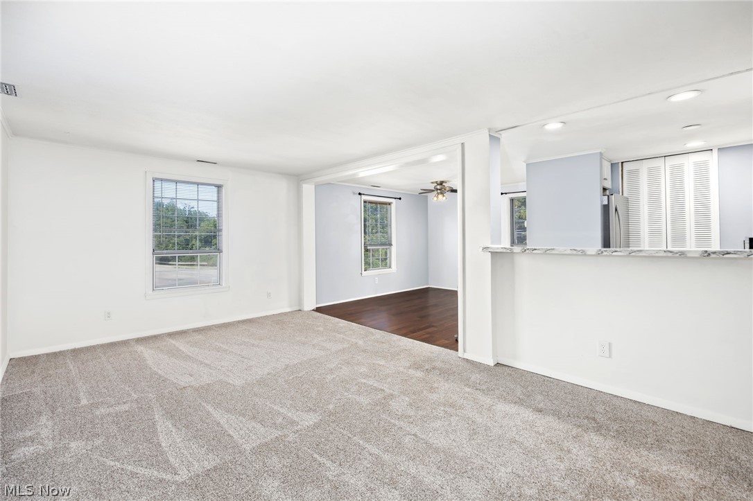 28 Valley Forge Lane Elyria OH 44035