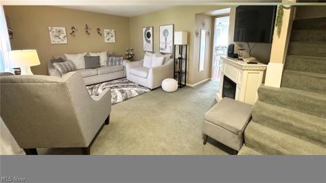 6960 S Parkway Drive Middleburg Heights OH 44130