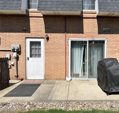 6960 S Parkway Drive Middleburg Heights OH 44130
