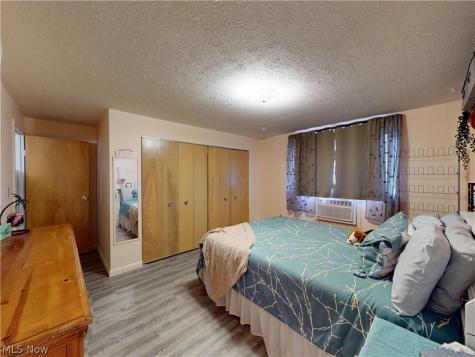 1390 Golden Gate Boulevard Mayfield Heights OH 44124