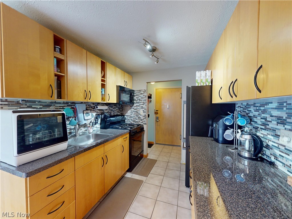1390 Golden Gate Boulevard Mayfield Heights OH 44124