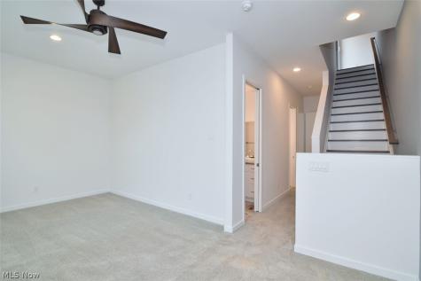 11609 Lake Avenue Cleveland OH 44102