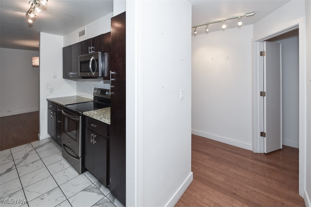 12700 Lake Avenue Lakewood OH 44107