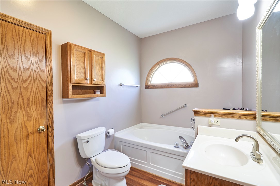 2574 Cardington Green Uniontown OH 44685