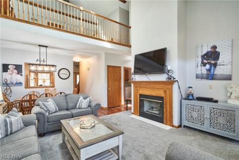 2574 Cardington Green Uniontown OH 44685