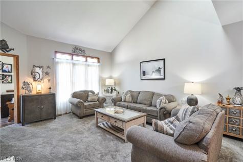 2574 Cardington Green Uniontown OH 44685