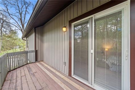 2129 Pinebrook Trail Cuyahoga Falls OH 44223