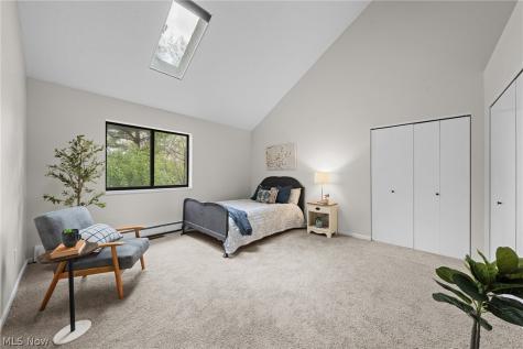 2129 Pinebrook Trail Cuyahoga Falls OH 44223