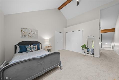2129 Pinebrook Trail Cuyahoga Falls OH 44223