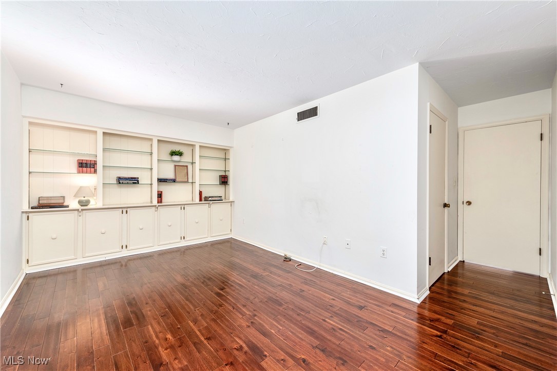 22701 Center Ridge Road Rocky River OH 44116