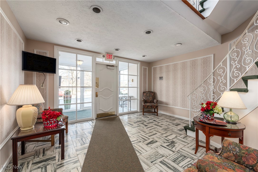 22701 Center Ridge Road Rocky River OH 44116