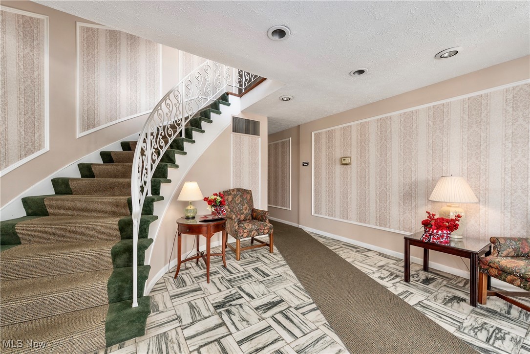 22701 Center Ridge Road Rocky River OH 44116