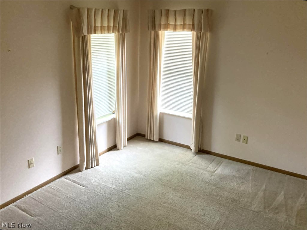 21 Stratford Green Drive Canfield OH 44406