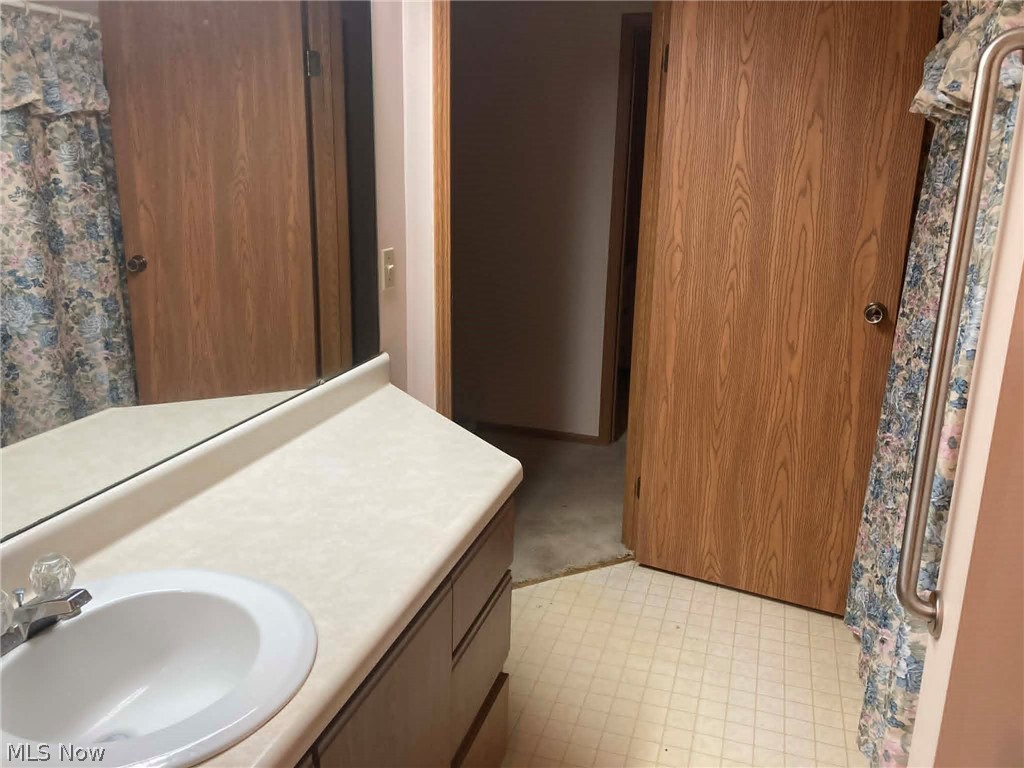 21 Stratford Green Drive Canfield OH 44406