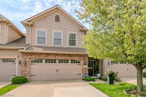 324 Lakewick Lane Willowick OH 44095