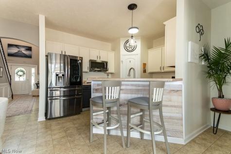 324 Lakewick Lane Willowick OH 44095