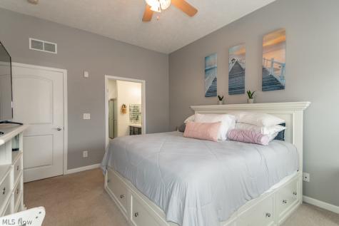 324 Lakewick Lane Willowick OH 44095