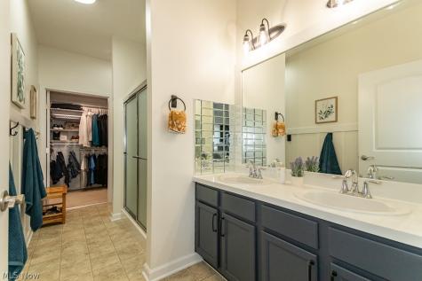 324 Lakewick Lane Willowick OH 44095