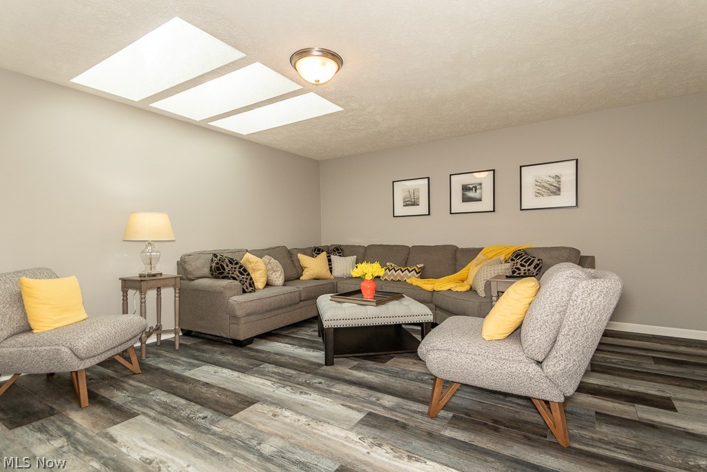 324 Lakewick Lane Willowick OH 44095