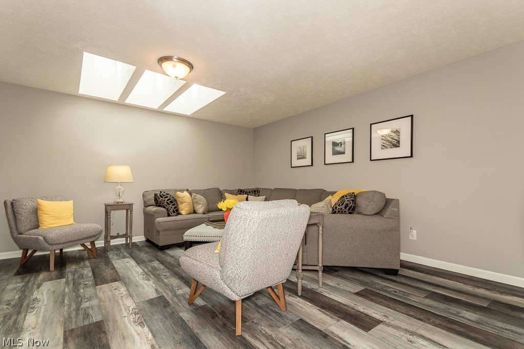 324 Lakewick Lane Willowick OH 44095
