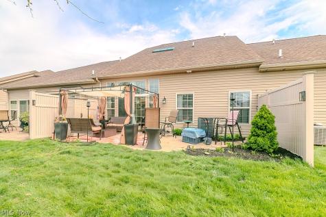 324 Lakewick Lane Willowick OH 44095