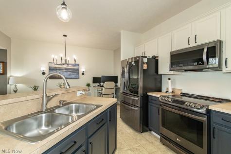 324 Lakewick Lane Willowick OH 44095
