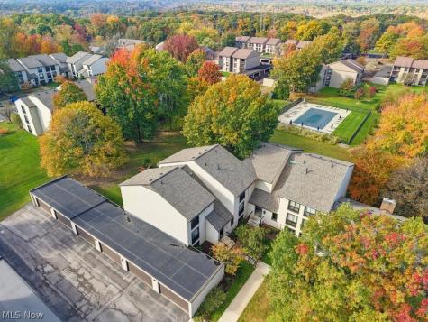 6320 Greenwood Sagamore Hills OH 44067