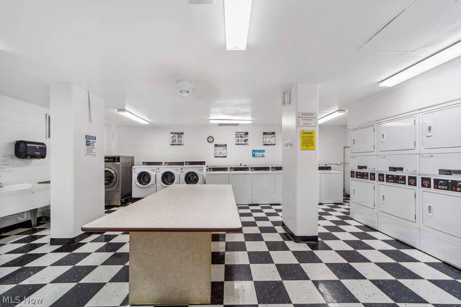 One Bratenahl Place Bratenahl OH 44108