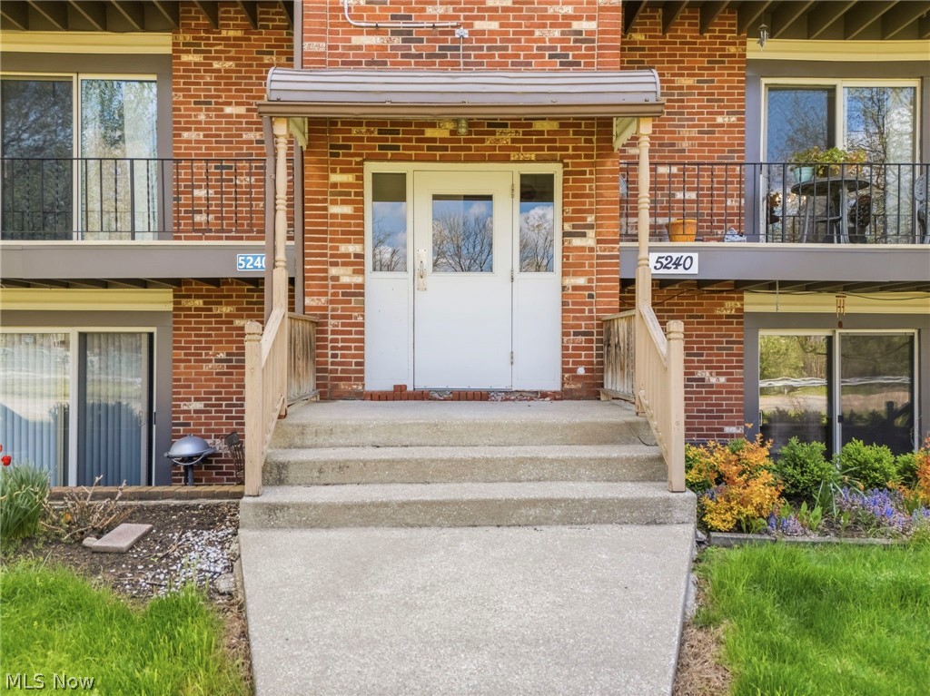 5240 Emil Avenue SW Navarre OH 44662