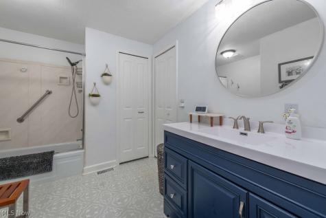 15057 Pine Valley Trail Middleburg Heights OH 44130