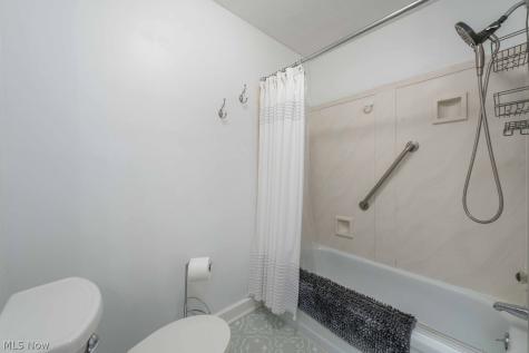 15057 Pine Valley Trail Middleburg Heights OH 44130