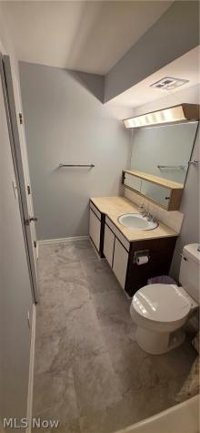 2331 E Market Street Akron OH 44312