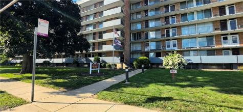 2331 E Market Street Akron OH 44312