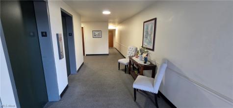 2331 E Market Street Akron OH 44312